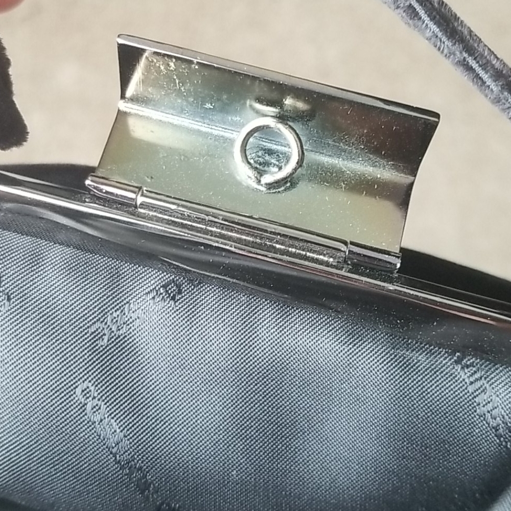 Mini Handheld Purse - Picture 7 of 12